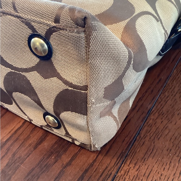 Coach Bag - Picture 5 of 16